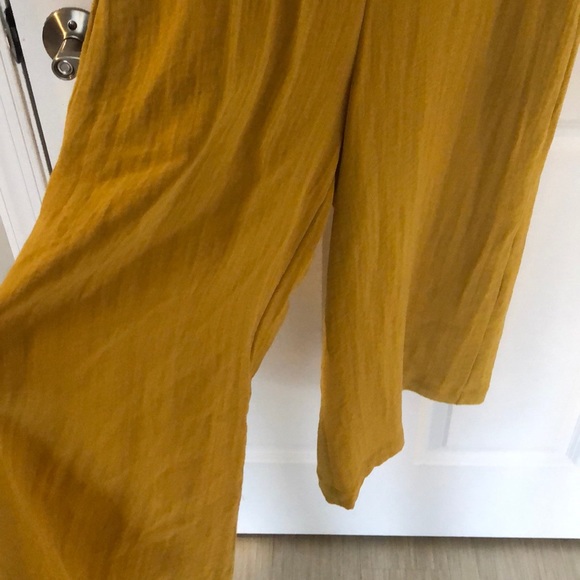 BRAND NEW JUMPSUIT - Picture 3 of 3